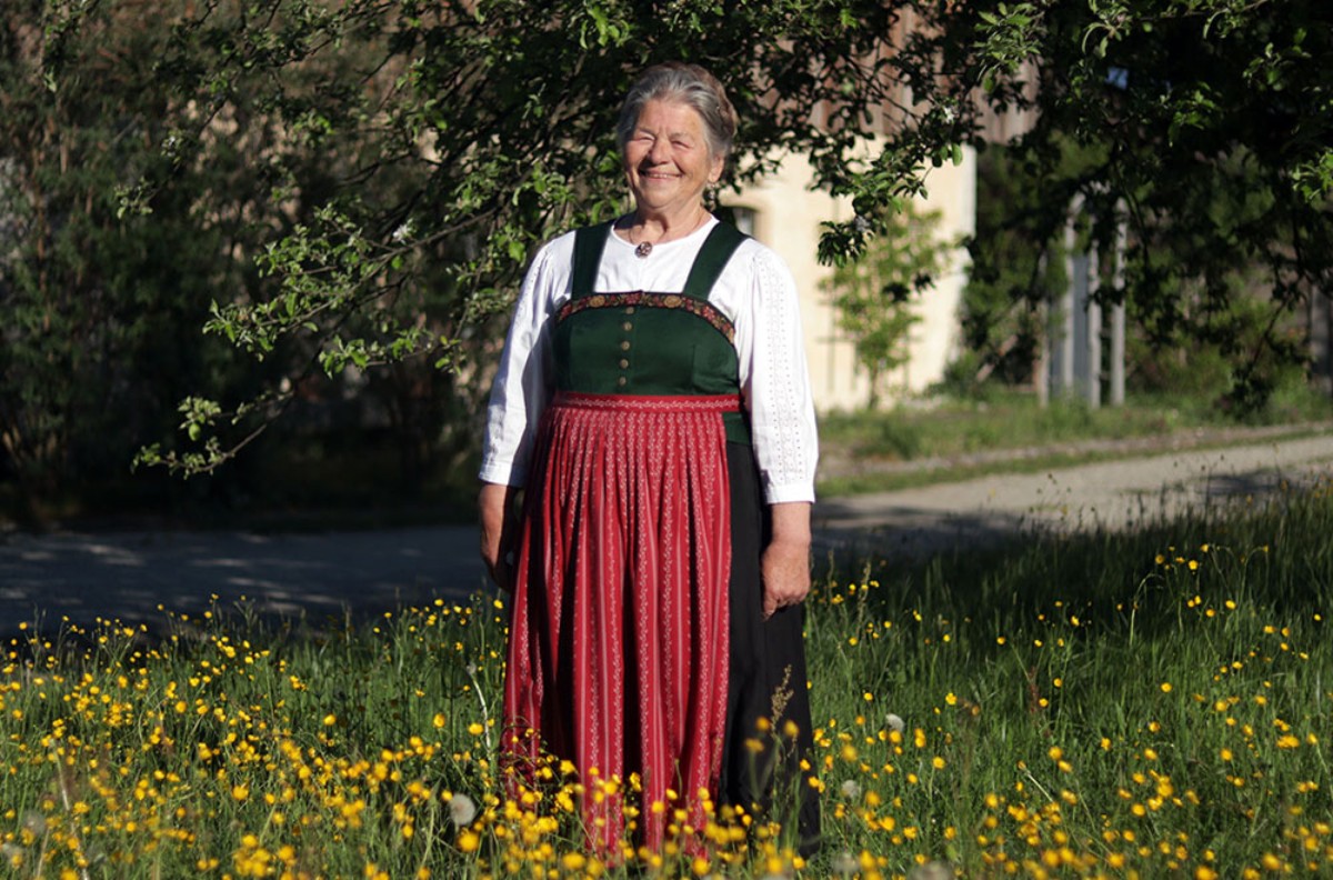 schmetz_do-it_dirndlschuerze_03