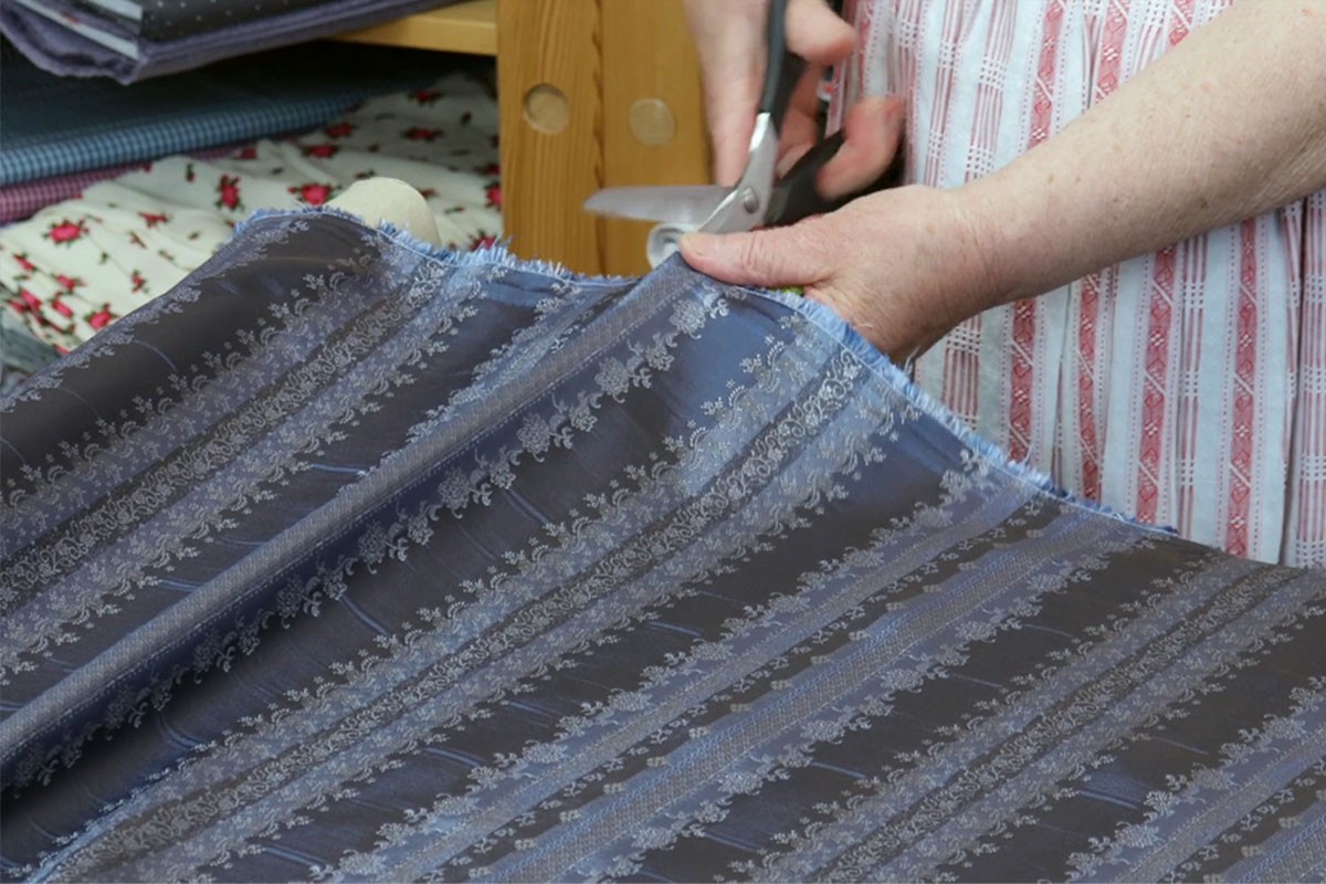 schmetz_do-it_dirndlschuerze_step_by_step_01